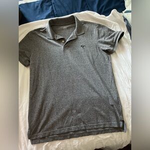 Men’s size medium American Eagle gray polo in good condition.